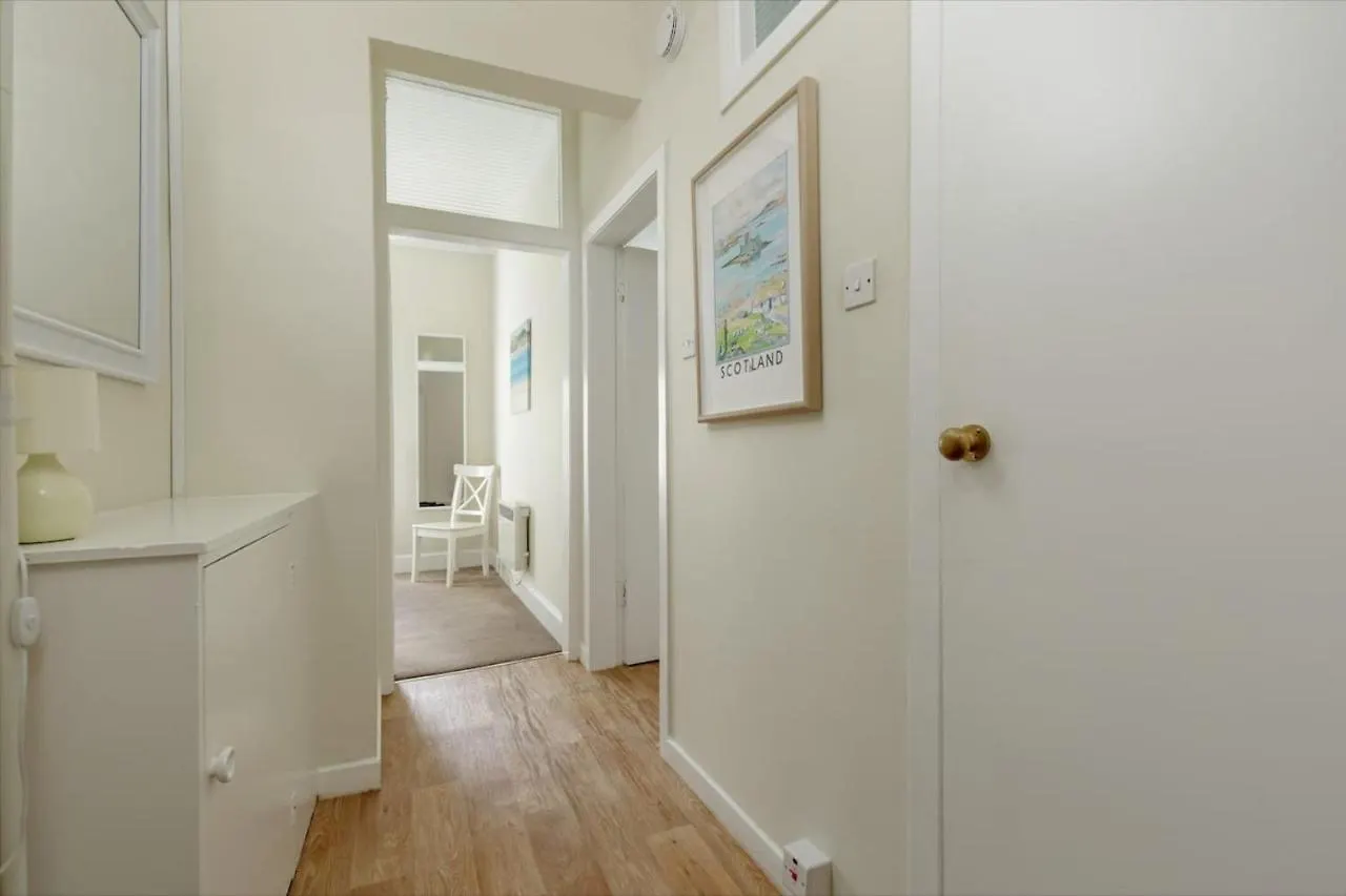 Spacious And Homely One Bedroom Flat In Edynburg Apartament